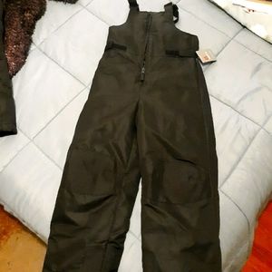 NWT youth size 6/7 SnowBib